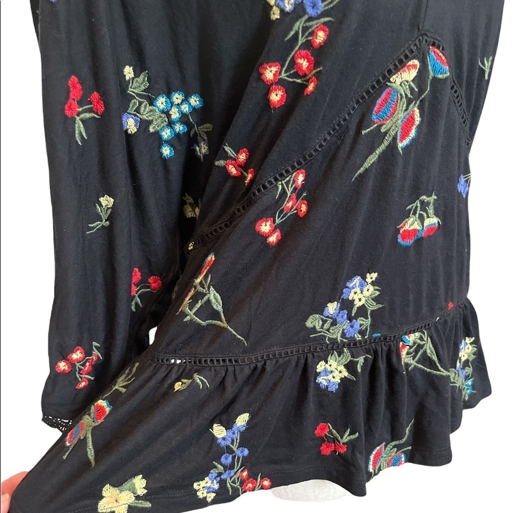 Anthropologie Parvati Flower Top - Picture 8 of 8